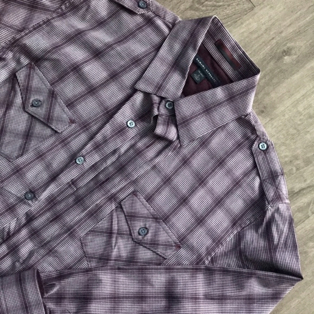 Banana Republic Long Sleeved Men's Button Down Dress Shirt - Size Sm (EUC)